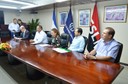 Firmas de los tres convenios.